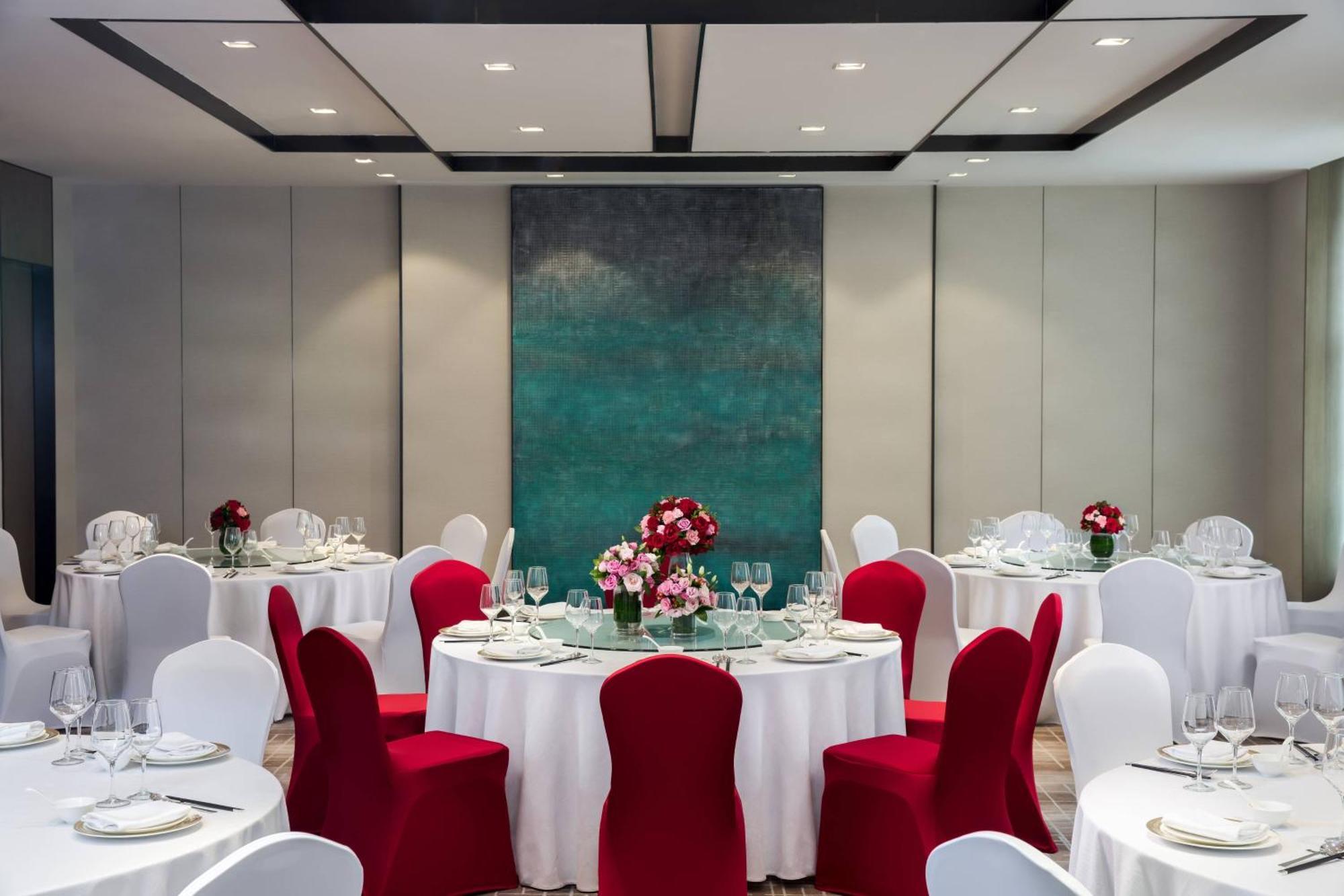 Отель Courtyard By Marriott Tianjin Hongqiao Экстерьер фото